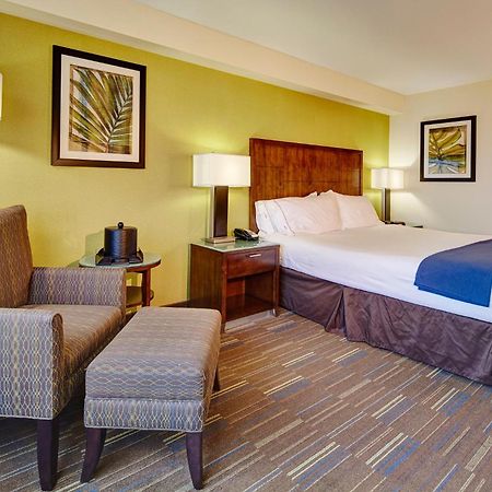 Holiday Inn Express San Diego South - National City By Ihg Экстерьер фото