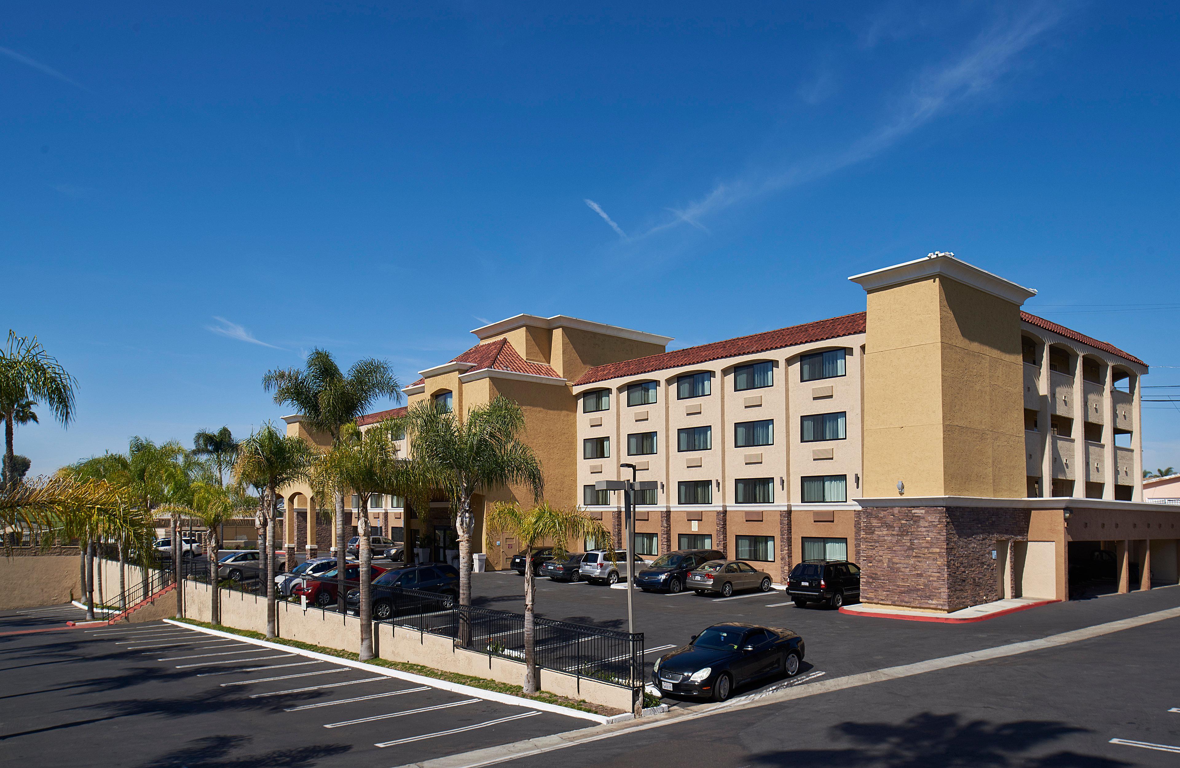 Holiday Inn Express San Diego South - National City By Ihg Экстерьер фото