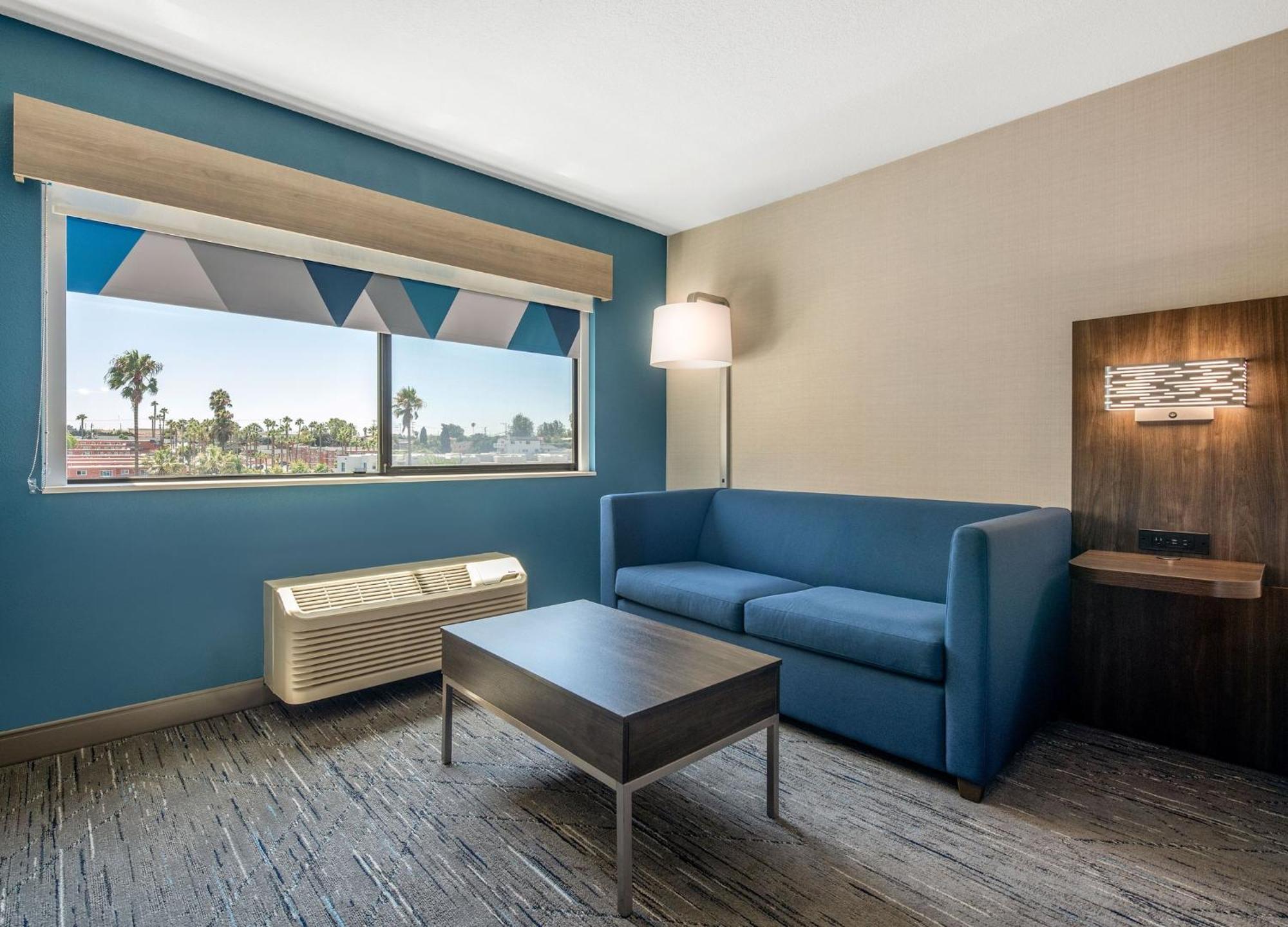 Holiday Inn Express San Diego South - National City By Ihg Экстерьер фото